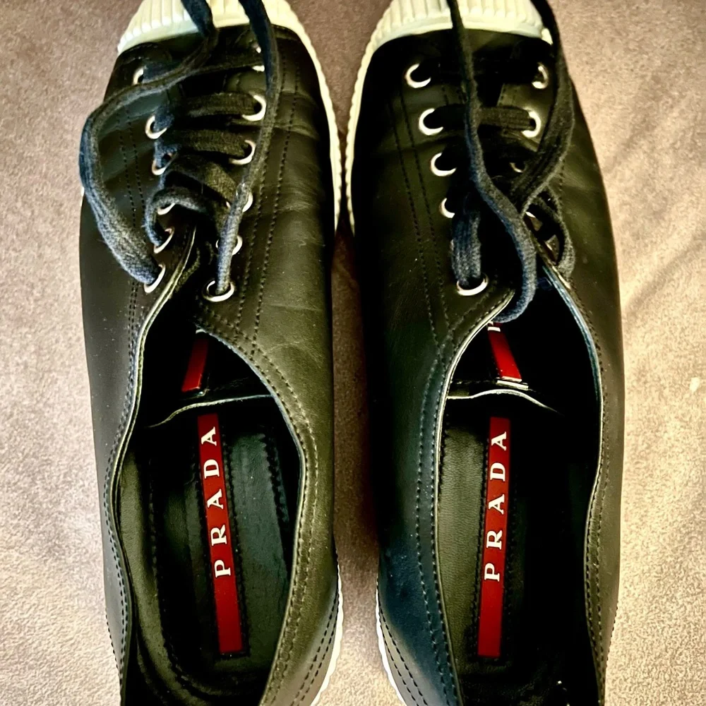 Womens Prada sneakers - Picture 3 of 4